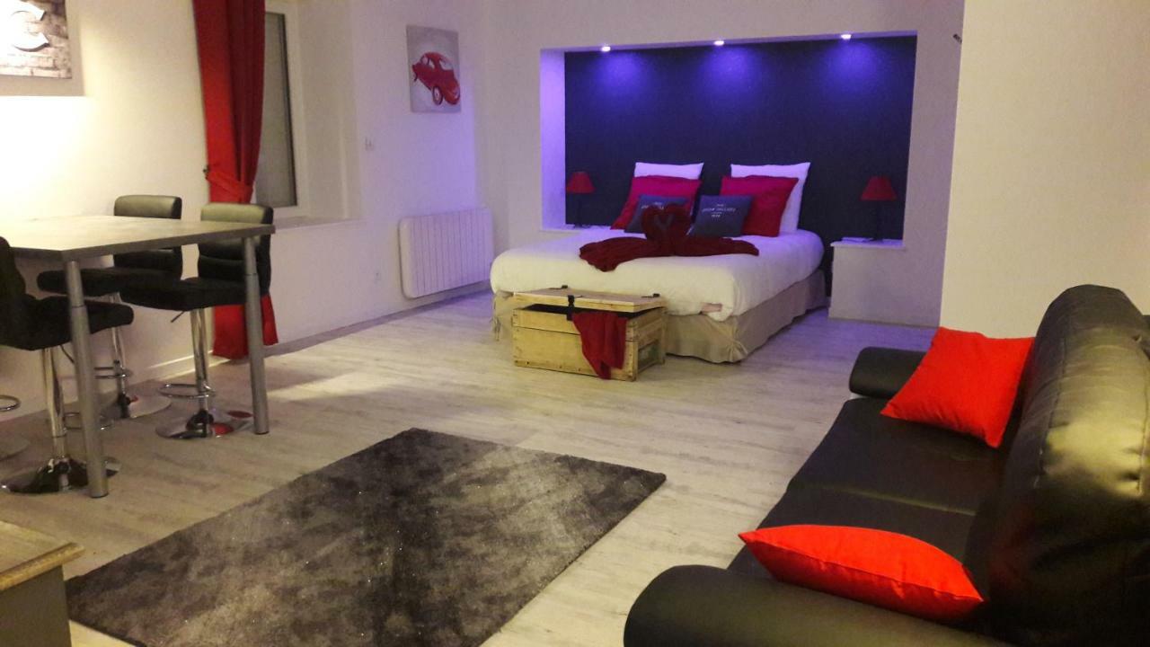 Au Fer A Cheval Hotell Gandelain Exteriör bild