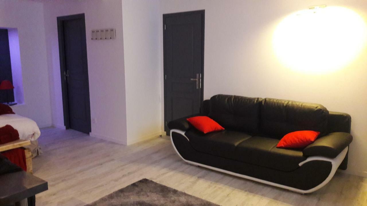 Au Fer A Cheval Hotell Gandelain Exteriör bild