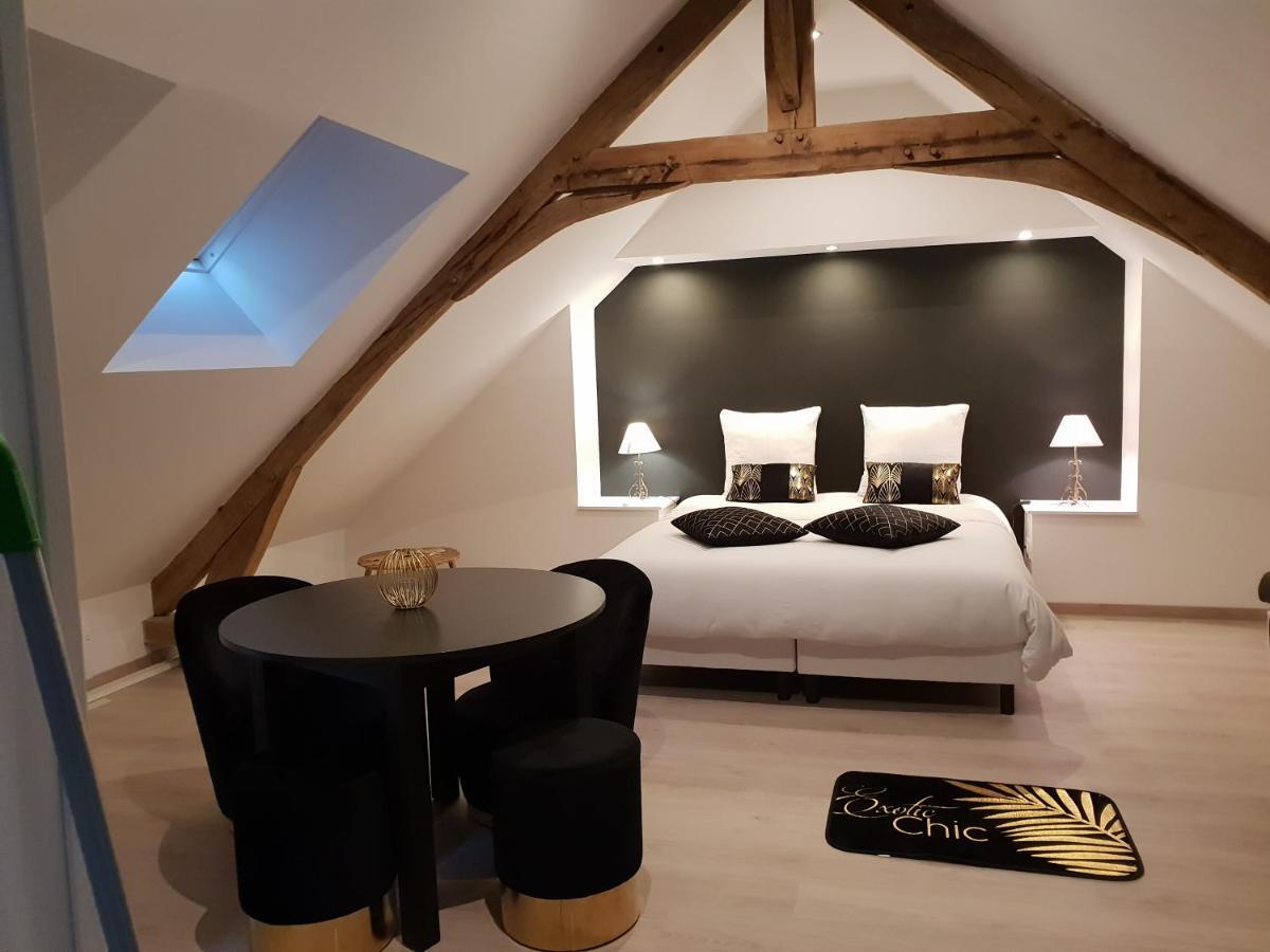 Au Fer A Cheval Hotell Gandelain Exteriör bild